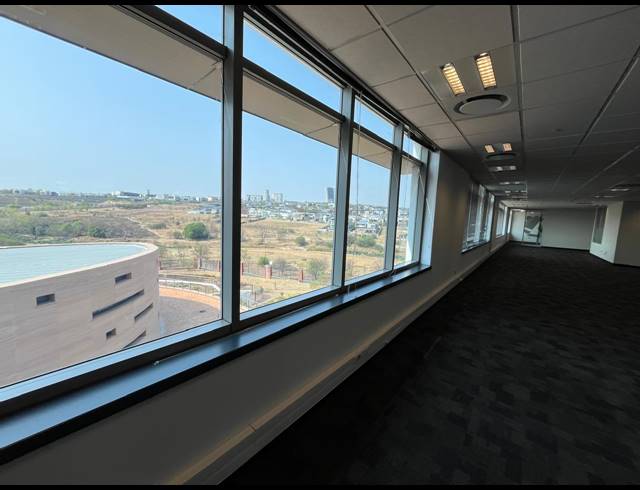 3,000M² OFFICE TO LET IN WATERFALL